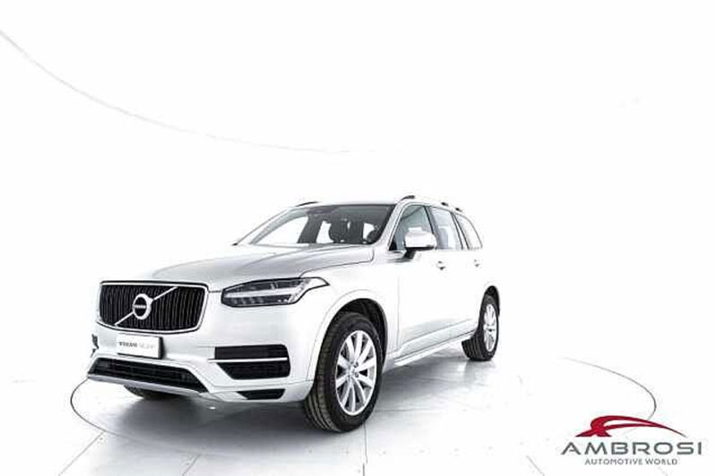 Volvo XC90 D5 AWD Geartronic Momentum  del 2018 usata a Viterbo