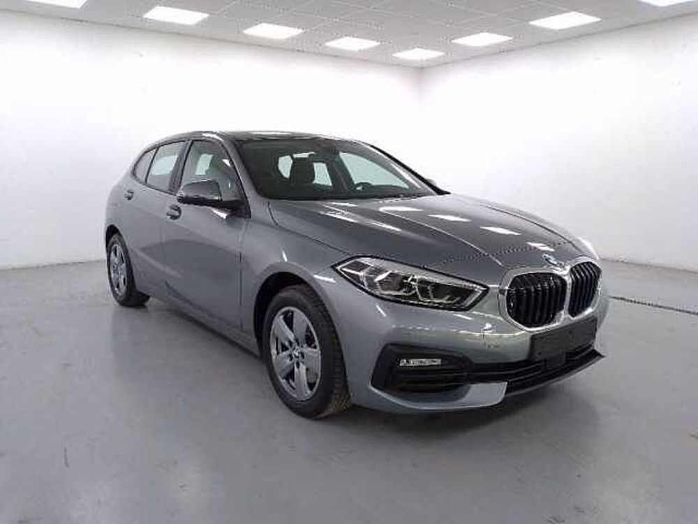 BMW Serie 1 118i Business Advantage 136cv auto del 2022 usata a Cuneo (3)