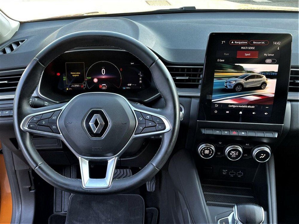 Renault Captur Plug-in Hybrid E-Tech 160 CV Intens  del 2020 usata a Monza (4)
