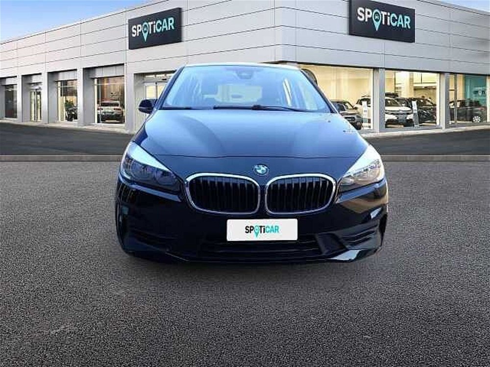 BMW Serie 2 Active Tourer 216d  Business  del 2019 usata a Foligno (2)