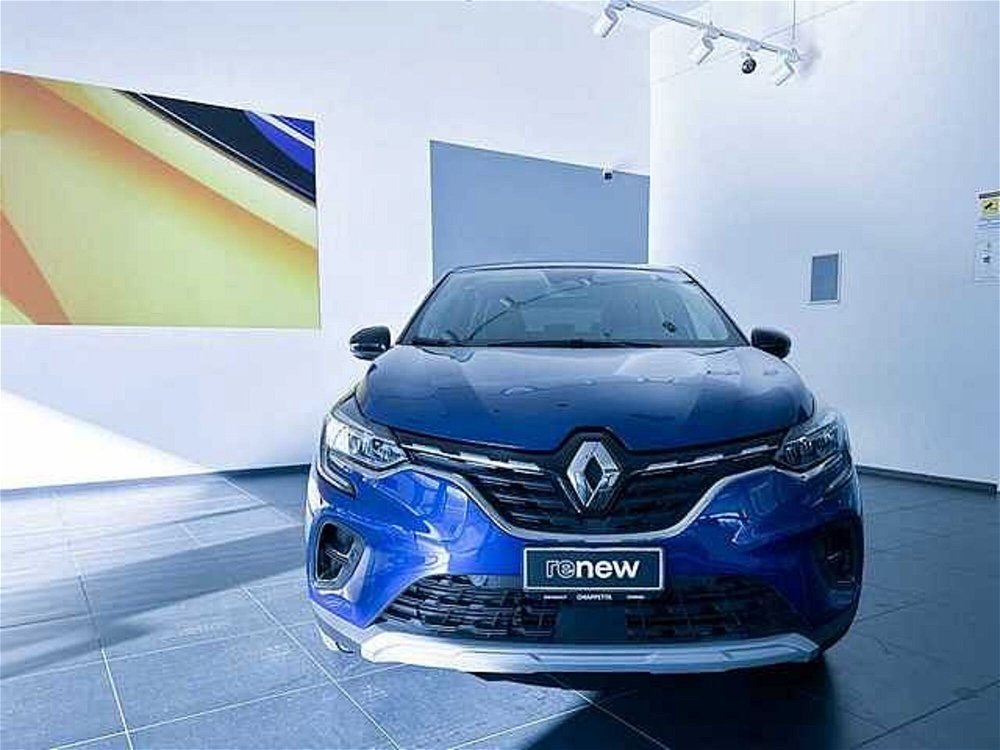 Renault Captur Plug-in Hybrid E-Tech 160 CV Intens  del 2022 usata a Rende (3)