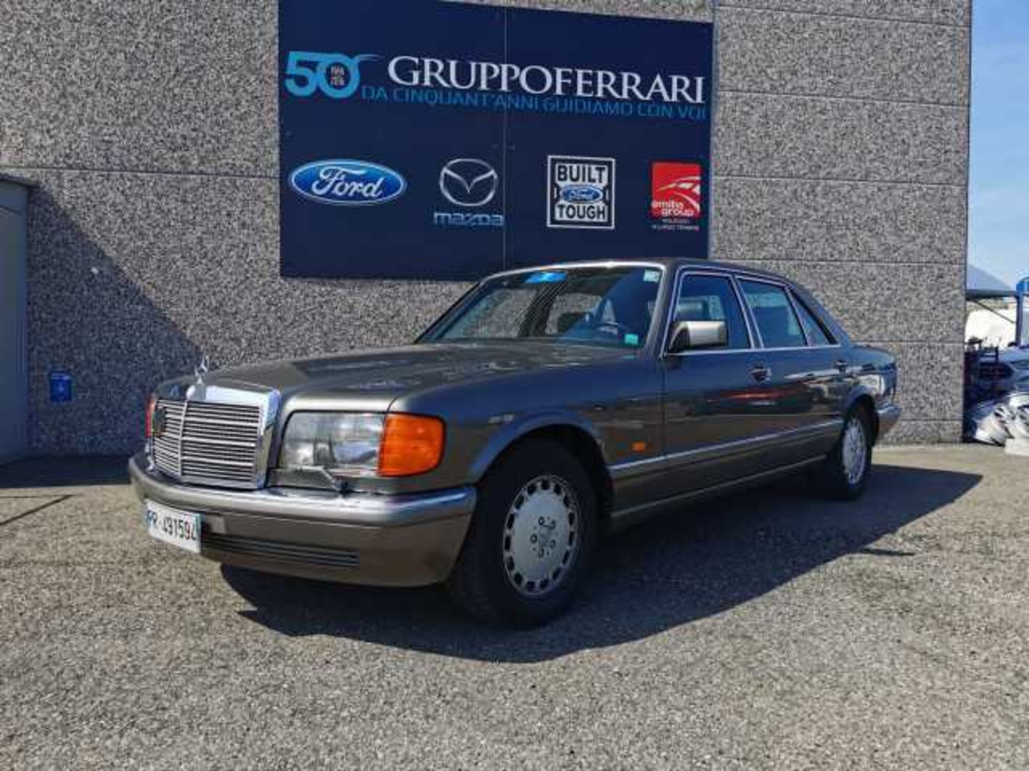 Mercedes-Benz 560 560 SEL  del 1987 usata a Parma