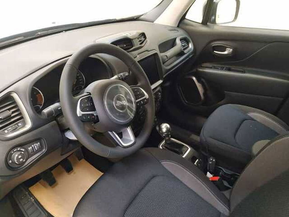 Jeep Renegade nuova a Cuneo (11)