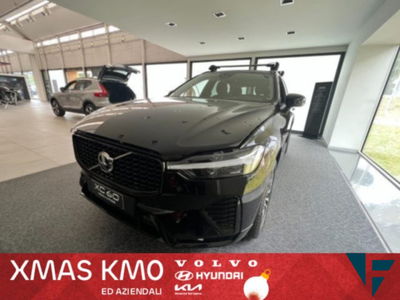 Volvo XC60 2.0 t6 phev Plus Dark awd auto nuova a Tavagnacco