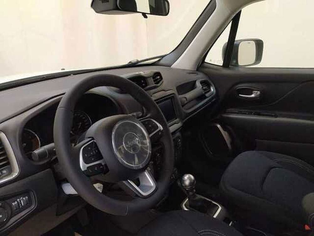 Jeep Renegade nuova a Cuneo (12)