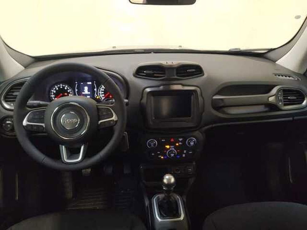 Jeep Renegade nuova a Cuneo (15)