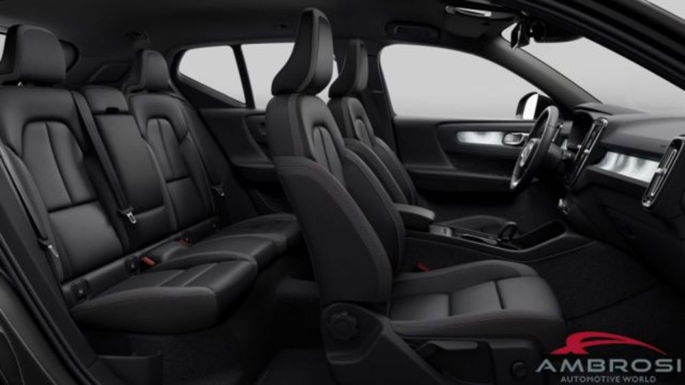 Volvo XC40 nuova a Perugia (7)