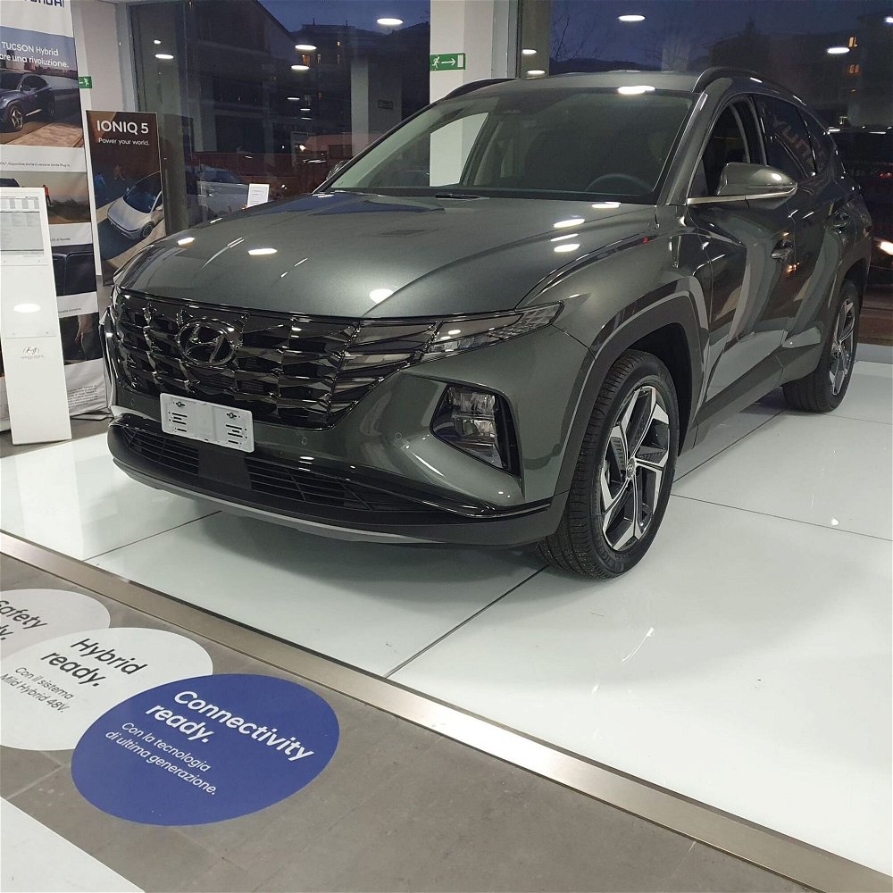 Hyundai Tucson 1.6 hev Exellence 4wd auto nuova a Mercogliano (4)