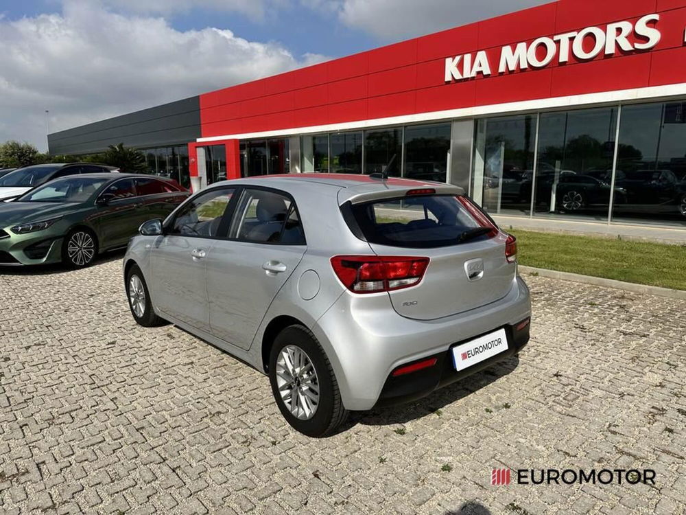 Kia Rio usata a Bari (7)