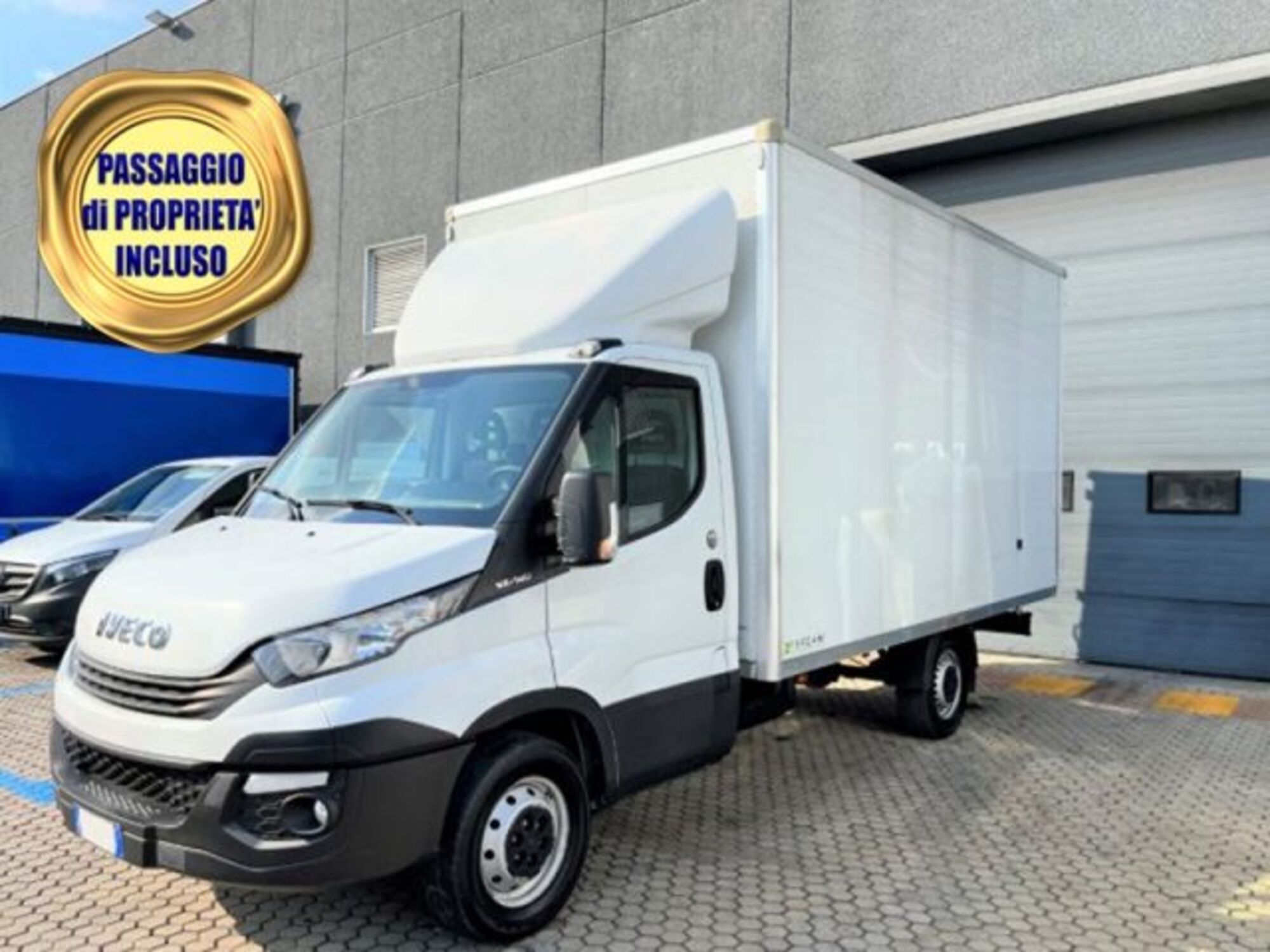 Iveco Daily Telaio 35S14 2.3 HPT PL Cabinato  del 2018 usata a Filago