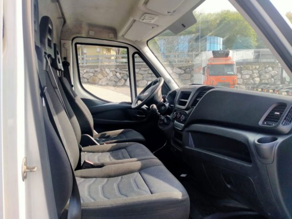 Iveco Daily Furgone usata a Bergamo (9)