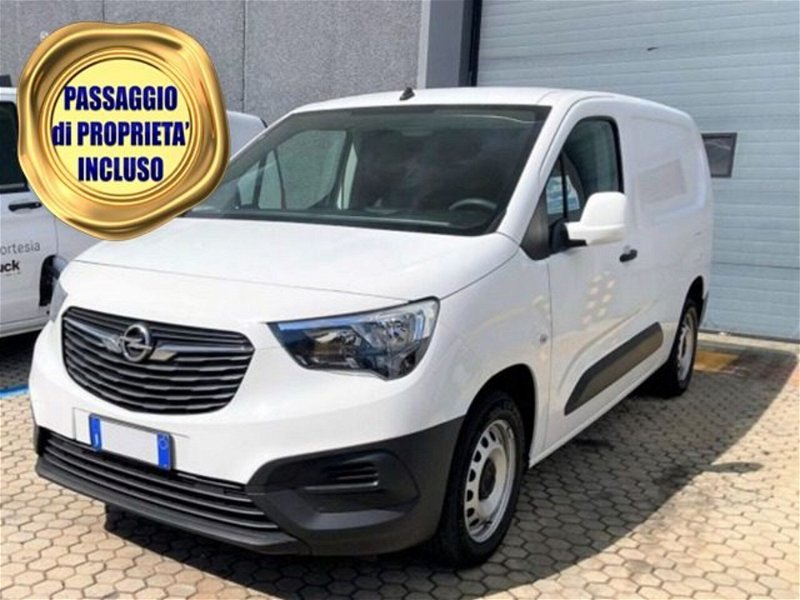 Opel Combo Furgone Cargo 1.5 Diesel 130CV S&S PL-DC 850kg  del 2019 usata a Filago