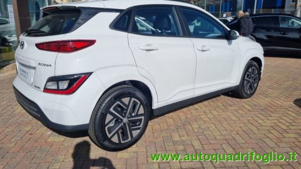 Hyundai Kona nuova a Savona (14)