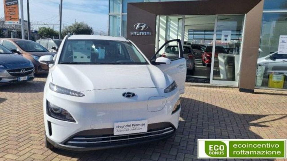 Hyundai Kona nuova a Savona