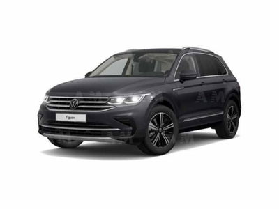 Volkswagen Tiguan 2.0 TDI 150 CV SCR DSG Elegance nuova a Padova