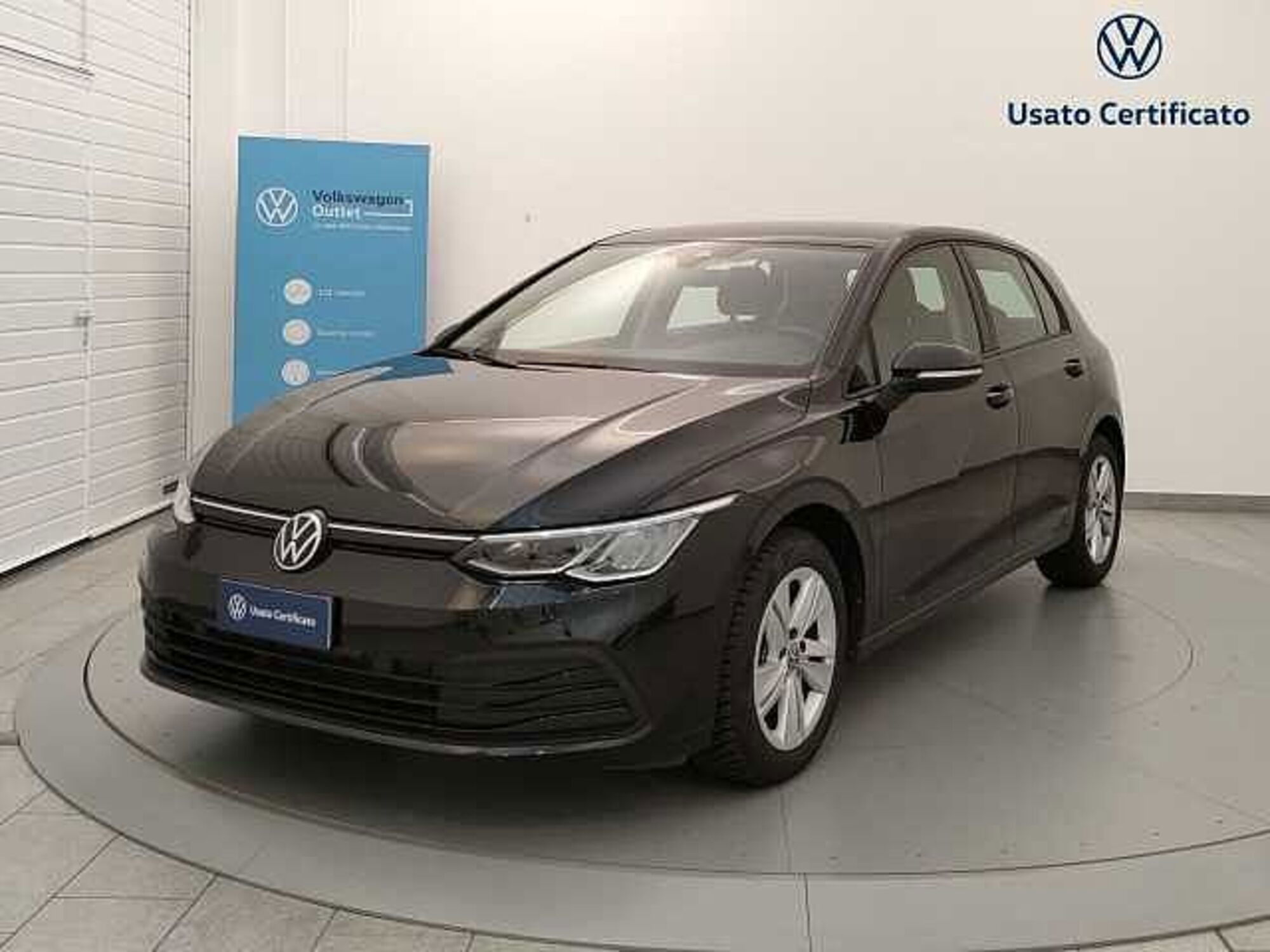 Volkswagen Golf Variant 2.0 TDI SCR DSG Life del 2021 usata a Busto Arsizio