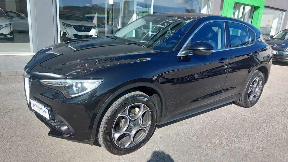 Alfa Romeo Stelvio usata a Ancona (16)