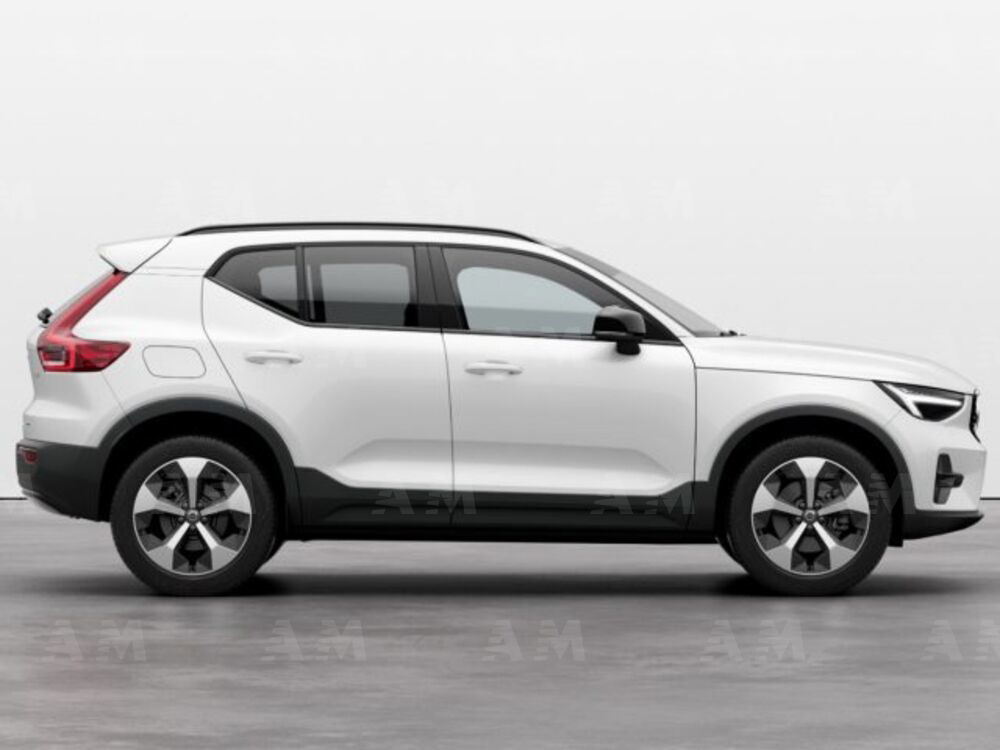 Volvo XC40 nuova a Modena (6)