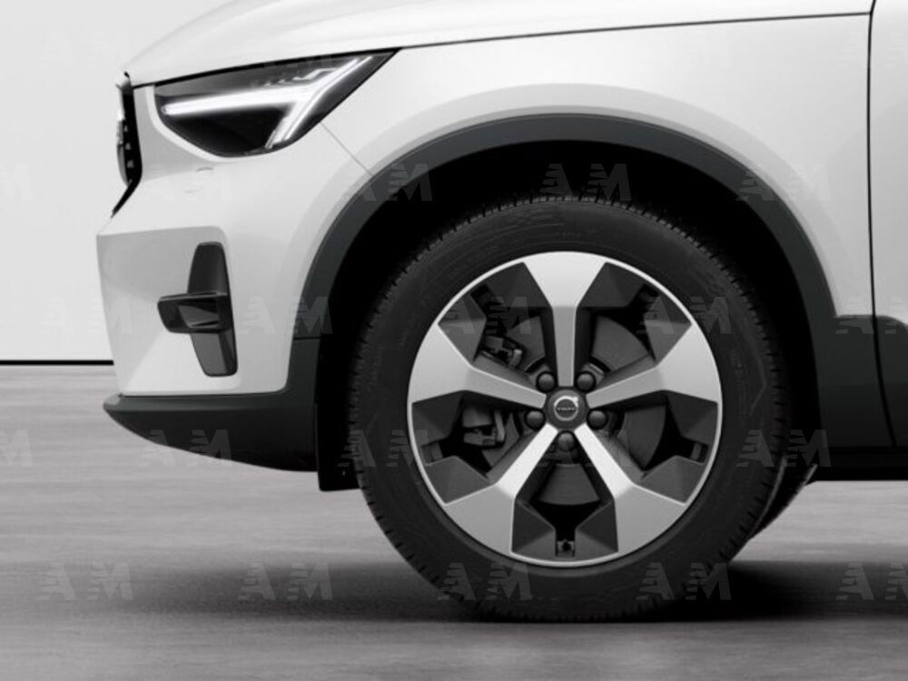 Volvo XC40 nuova a Modena (8)