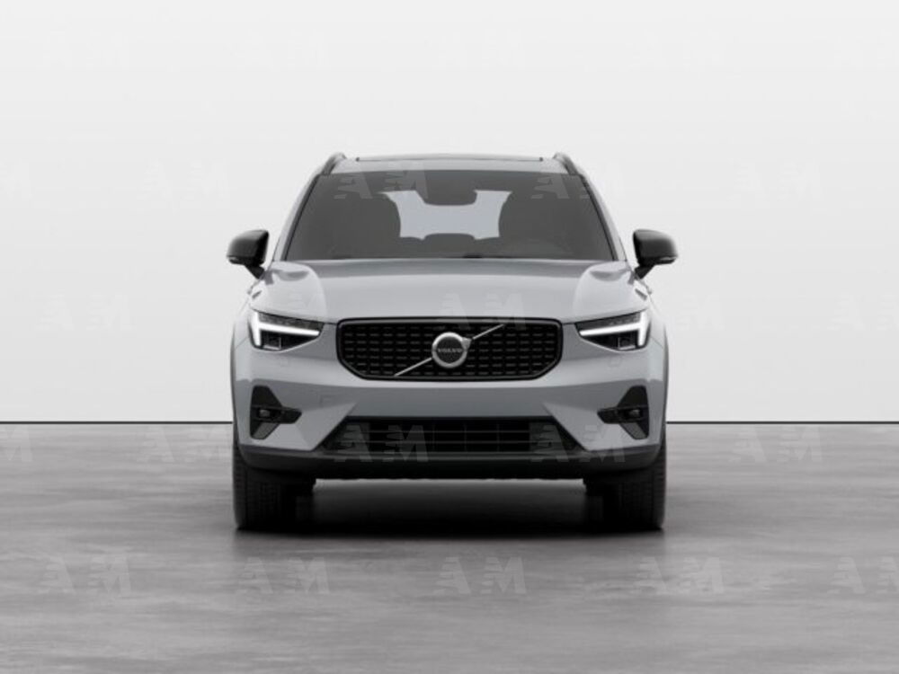 Volvo XC40 nuova a Modena (7)