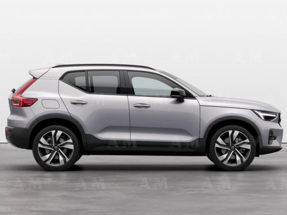 Volvo XC40 nuova a Modena (6)