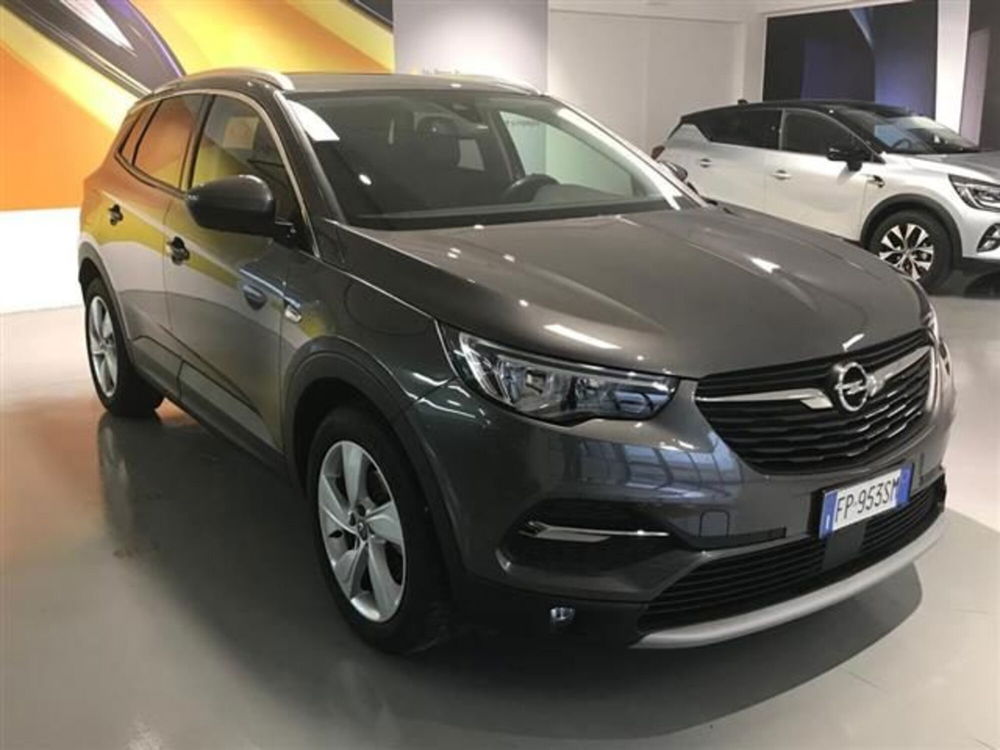 Opel Grandland X usata a Macerata (4)