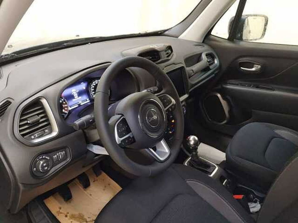 Jeep Renegade nuova a Cuneo (12)