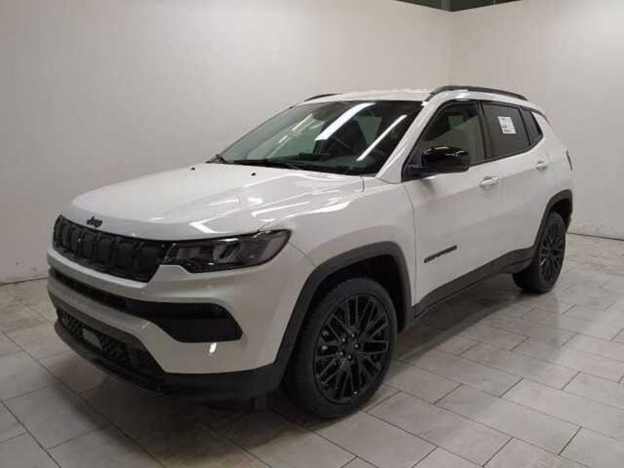 Jeep Compass 1.6 mjt Night Eagle 2wd 130cv nuova a Cuneo