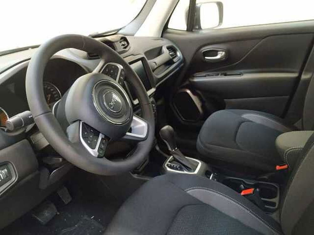 Jeep Renegade nuova a Cuneo (15)