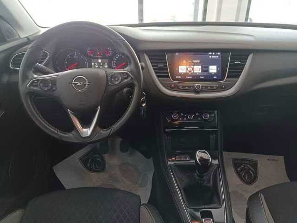 Opel Grandland X usata a Lecce (12)