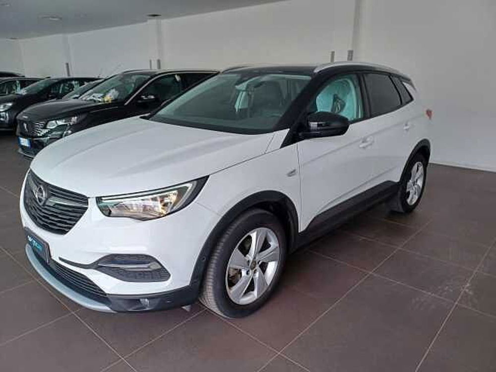 Opel Grandland X usata a Lecce (8)