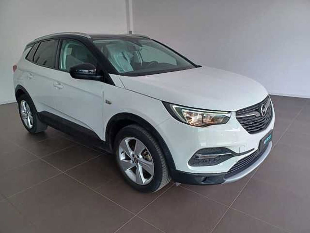 Opel Grandland X usata a Lecce (9)