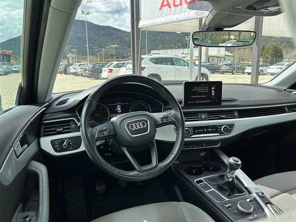 Audi A4 Avant 2.0 TDI 150 CV ultra Business  del 2018 usata a Lucca (5)