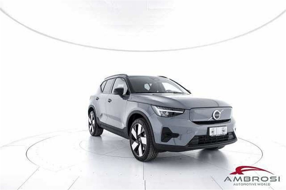 Volvo XC40 Recharge Pure Electric Single Motor FWD Plus N1 del 2024 usata a Viterbo (2)