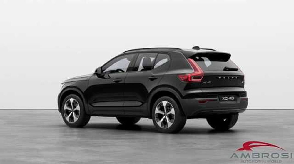 Volvo XC40 nuova a Viterbo (3)