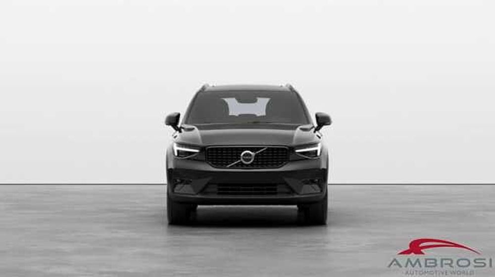 Volvo XC40 nuova a Viterbo (4)