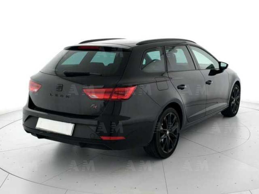 SEAT Leon ST 1.5 TGI DSG Black Edition del 2020 usata a Padova (4)