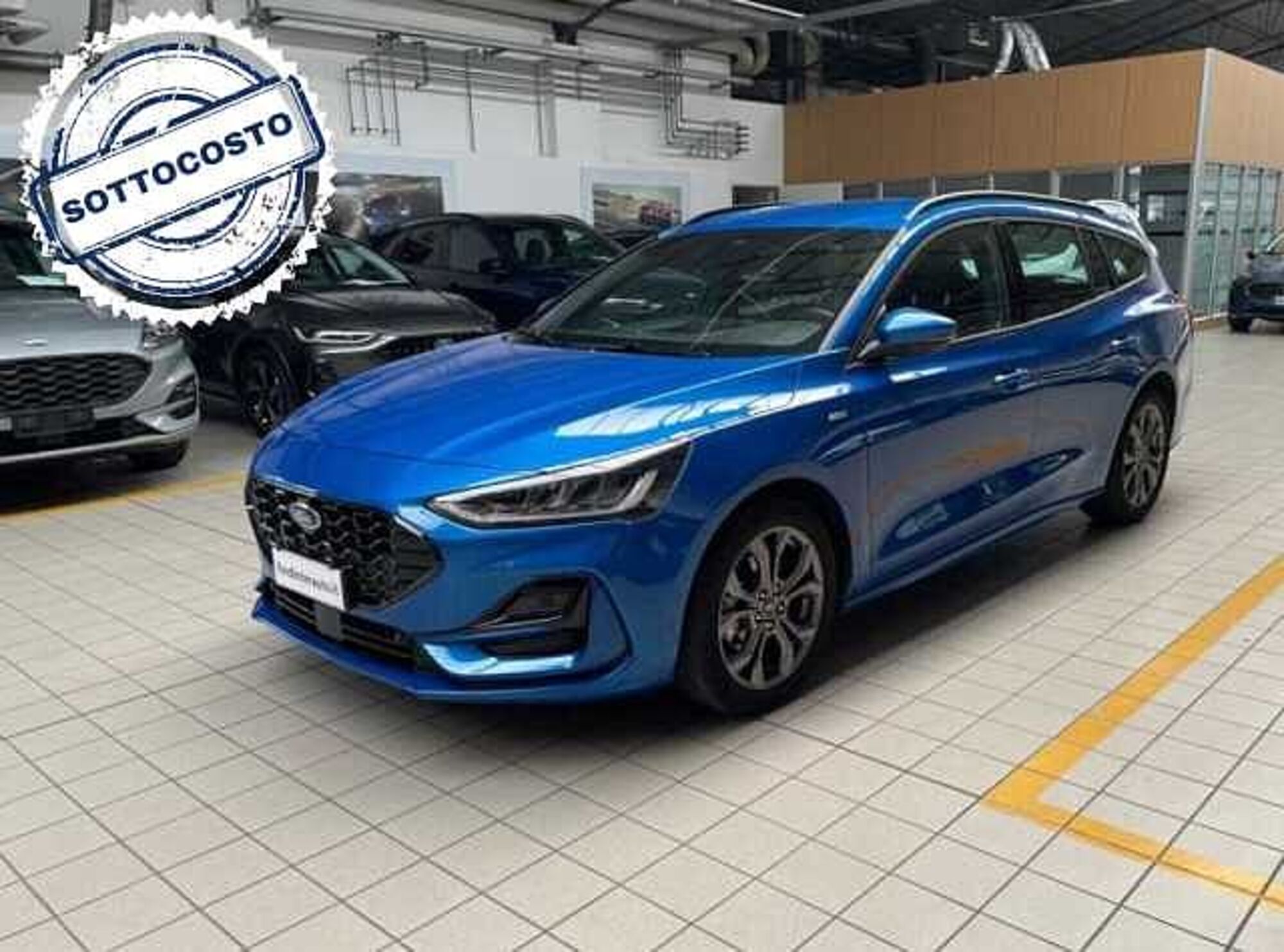 Ford Focus Station Wagon 1.0 EcoBoost 125 CV SW ST-Line  del 2022 usata a Melegnano