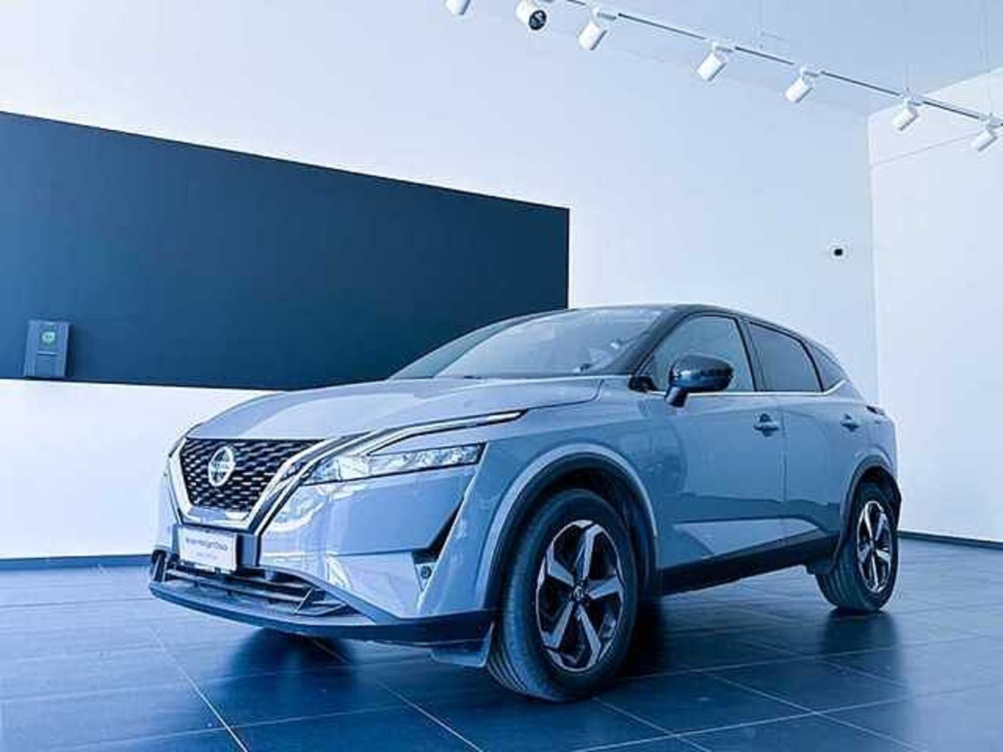 Nissan Qashqai 1.3 mhev N-Connecta 2wd 158cv xtronic del 2021 usata a Rende