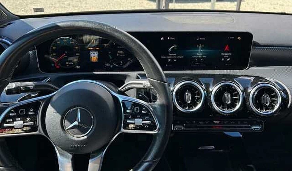 Mercedes-Benz Classe A 180 d Automatic Sport  del 2018 usata a Lucca (2)