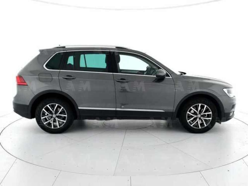 Volkswagen Tiguan 1.6 TDI SCR Business BlueMotion Technology  del 2020 usata a Padova (3)