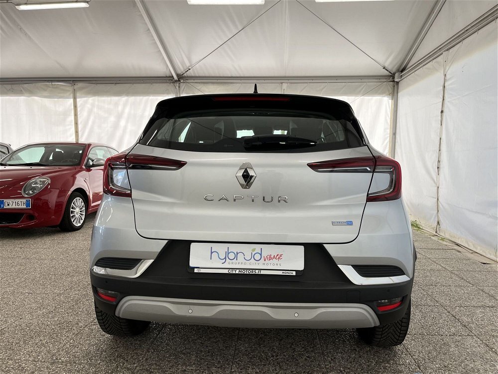 Renault Captur Plug-in Hybrid E-Tech 160 CV Intens  del 2020 usata a Monza (5)