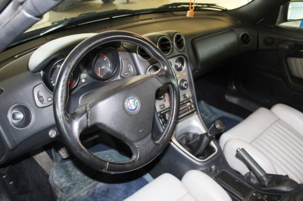 Alfa Romeo Spider usata a Terni (10)