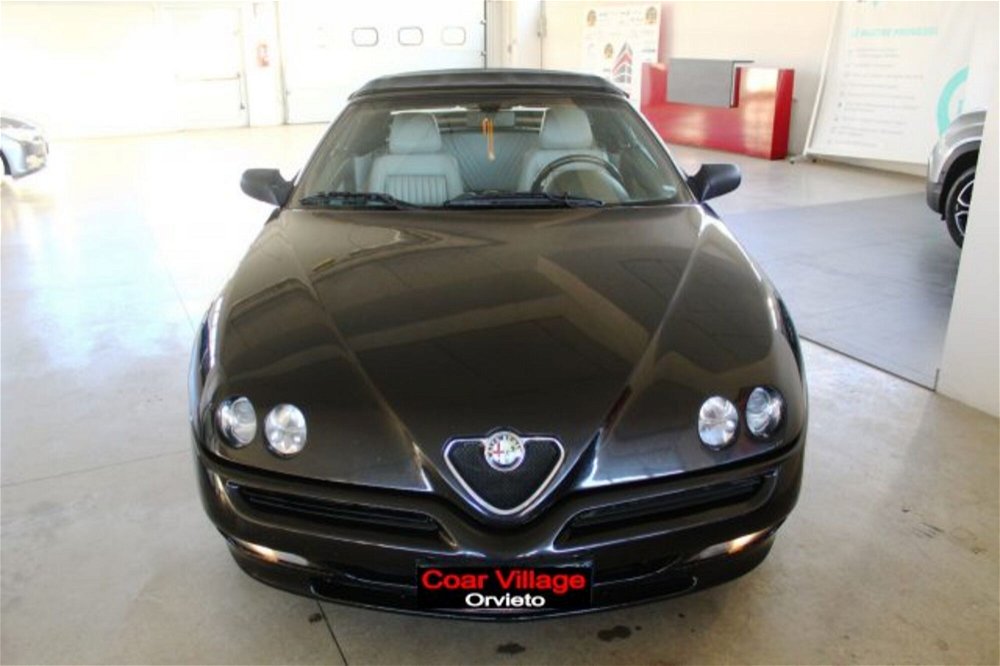 Alfa Romeo Spider 2.0i 16V Twin Spark cat Lux del 2002 usata a Orvieto (2)