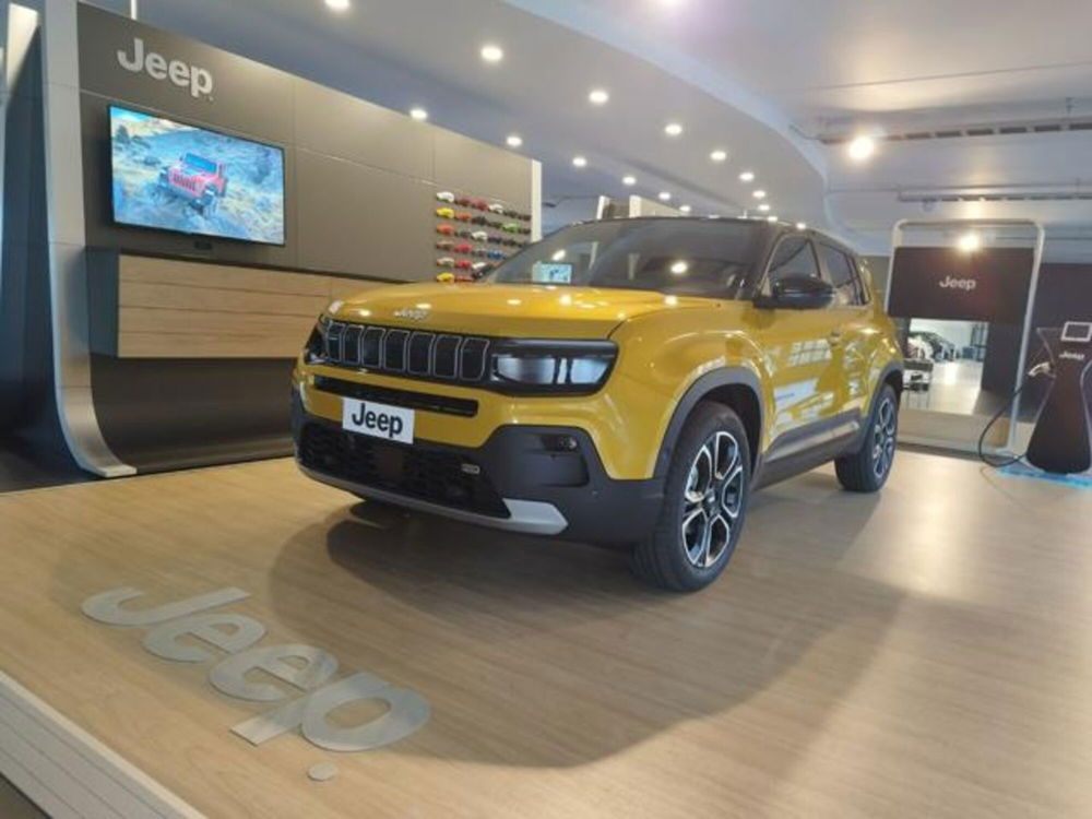 Jeep Avenger nuova a Aosta (10)