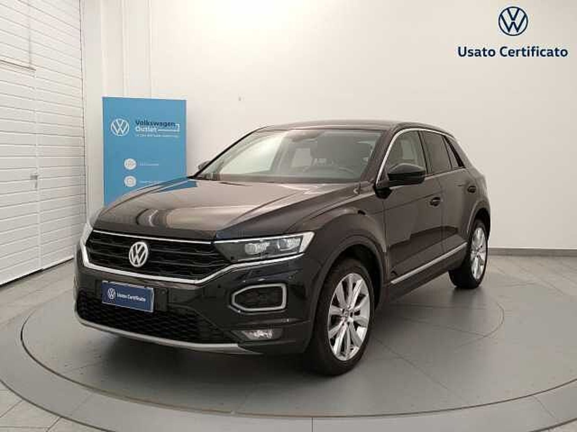 Volkswagen T-Roc 1.6 TDI SCR Advanced BlueMotion Technology del 2019 usata a Busto Arsizio