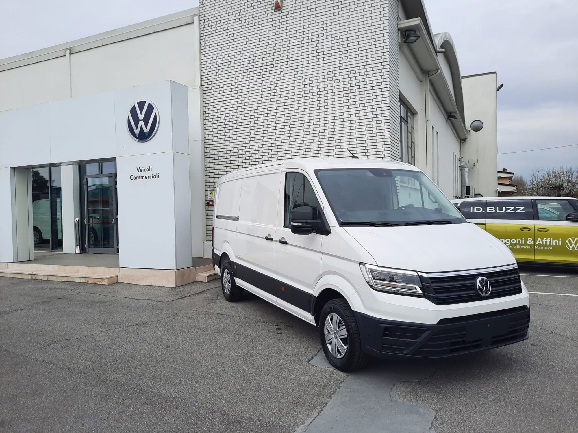 Volkswagen Veicoli Commerciali Crafter Furgone 30 2.0 TDI 140CV PM-TM Furgone Business  nuova a Castegnato