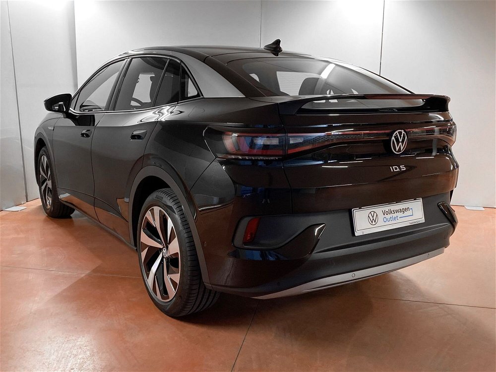 Volkswagen ID.5 Pro Performance nuova a Padova (4)