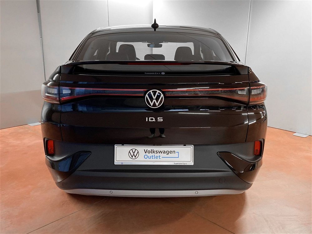 Volkswagen ID.5 Pro Performance nuova a Padova (5)