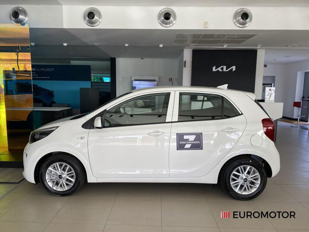 Kia Picanto nuova a Bari (12)